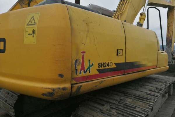 黑龙江出售转让二手15000小时2003年住友SH200Z3挖掘机