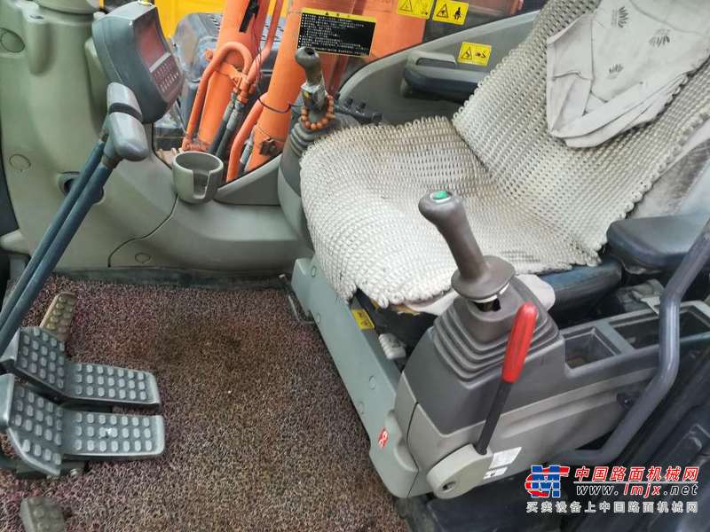 陕西出售转让二手6500小时2010年日立ZX250H挖掘机
