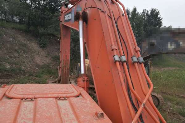 山西出售转让二手5800小时2010年斗山DH300挖掘机