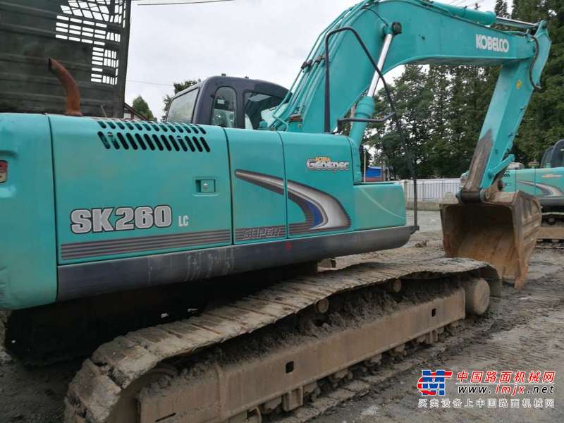 四川出售转让二手9400小时2011年神钢SK260LC挖掘机