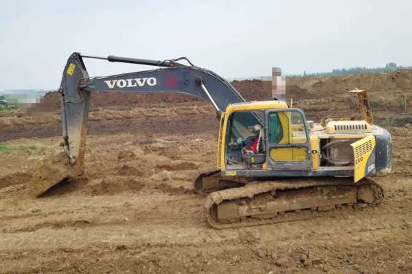 山东出售转让二手10000小时2011年沃尔沃EC240BLC挖掘机