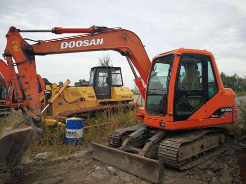 吉林出售转让二手8000小时2009年斗山DH80GOLD挖掘机