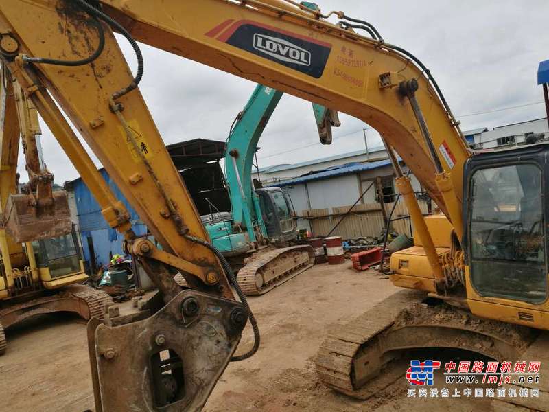 云南出售转让二手6000小时2011年福田雷沃FR220挖掘机
