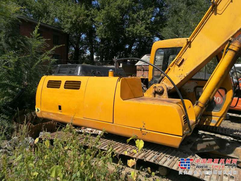 黑龙江出售转让二手10000小时2005年现代R220LC挖掘机