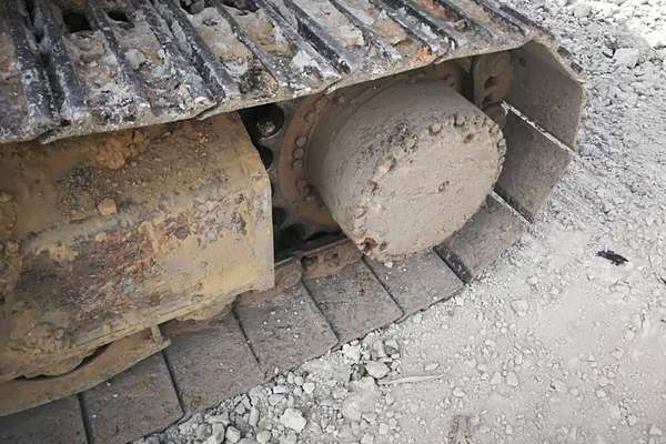 吉林出售转让二手11000小时2006年斗山DH225LC挖掘机