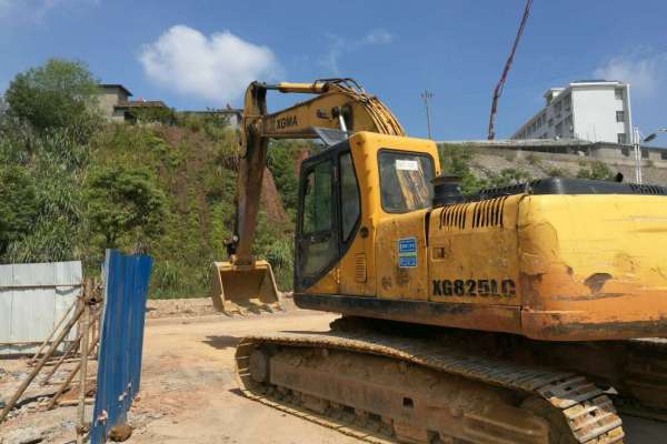 江西出售转让二手12000小时2010年厦工XG825挖掘机