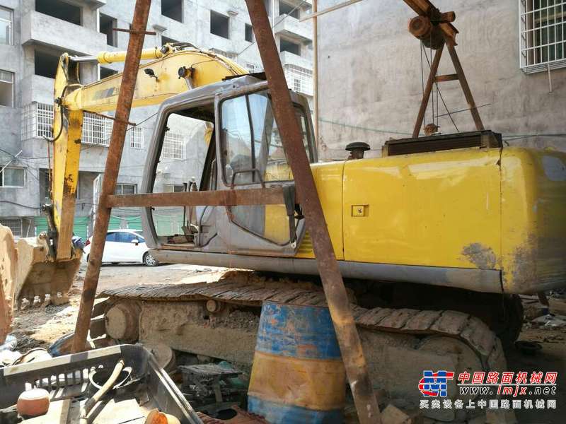 江西出售转让二手20000小时2005年住友SH200A2挖掘机