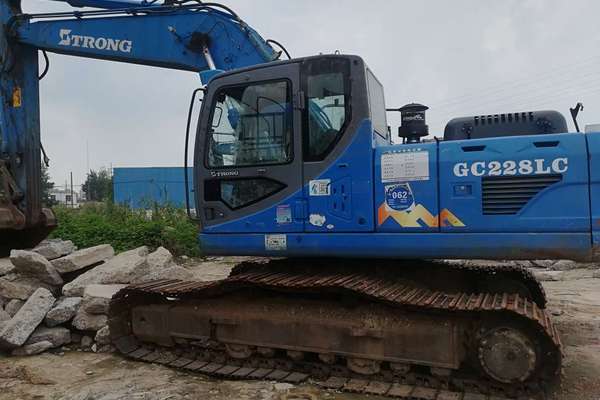 安徽出售转让二手8500小时2011年山重建机GC228挖掘机