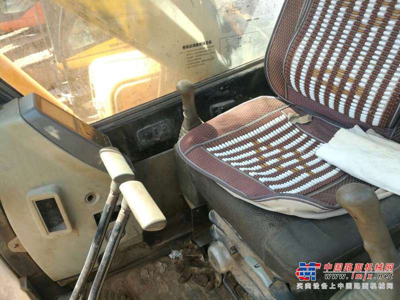 云南出售转让二手10000小时2008年现代R215挖掘机