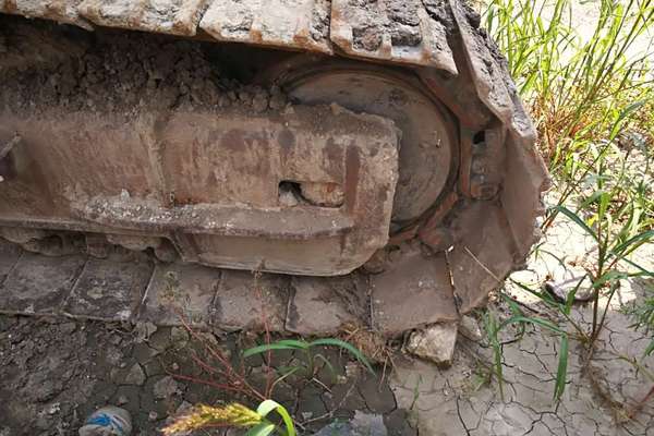 吉林出售转让二手10000小时2010年斗山DH225挖掘机