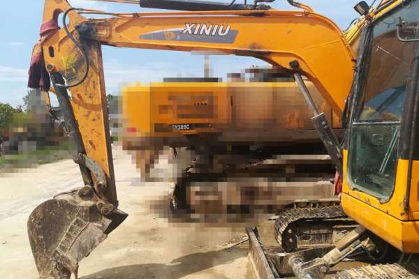 陕西出售转让二手2000小时2015年犀牛重工XN80挖掘机