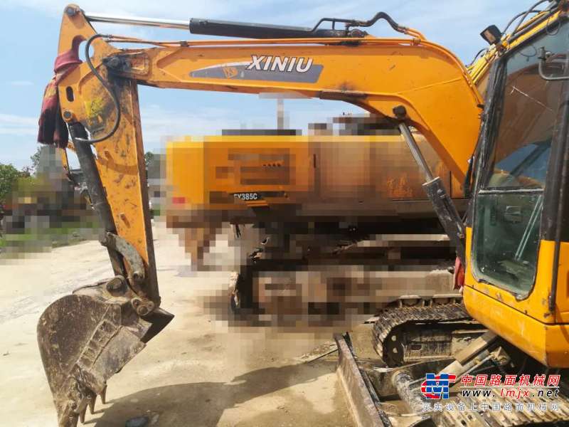 陕西出售转让二手2000小时2015年犀牛重工XN80挖掘机