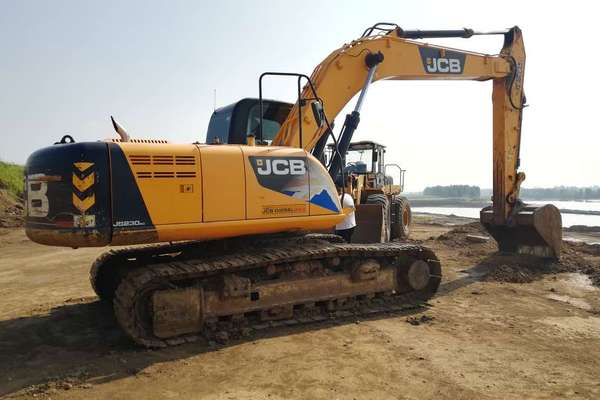 山东出售转让二手6152小时2013年JCBJS200SC挖掘机