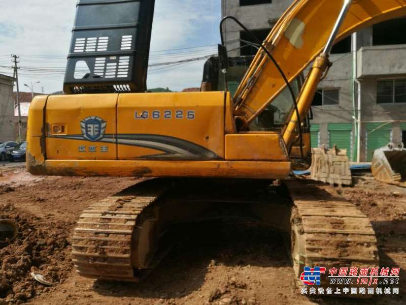 江西出售转让二手9900小时2010年龙工LG6225挖掘机