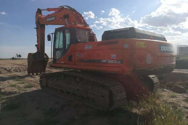 内蒙古出售转让二手9000小时2011年斗山DX380LC挖掘机