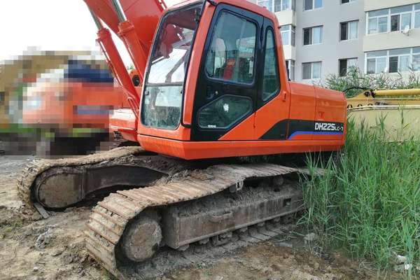 辽宁出售转让二手12000小时2008年斗山DH220挖掘机