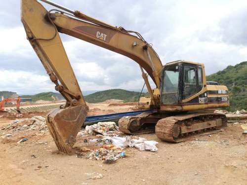 云南出售转让二手13000小时2003年卡特彼勒320B挖掘机