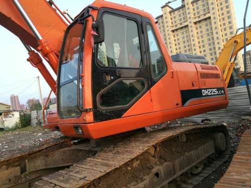 吉林出售转让二手8000小时2011年斗山DH225LC挖掘机
