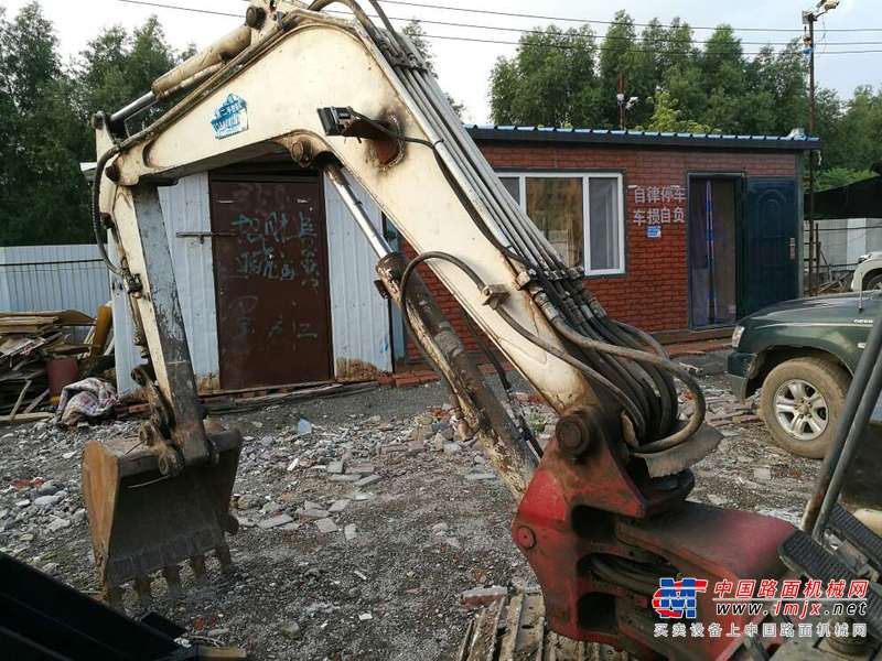 吉林出售转让二手12000小时2008年竹内TB140挖掘机