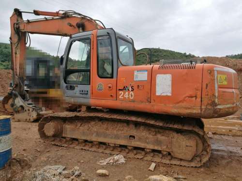 云南出售转让二手13256小时2006年日立ZX200挖掘机