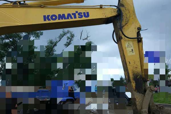 吉林出售转让二手15681小时2008年小松PC130挖掘机