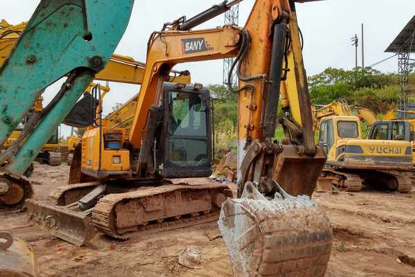四川出售转让二手5000小时2014年三一重工SY75C挖掘机