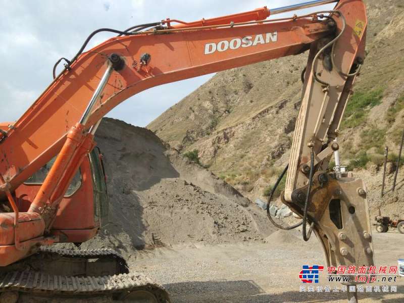 甘肃出售转让二手12000小时2008年斗山DH225LC挖掘机