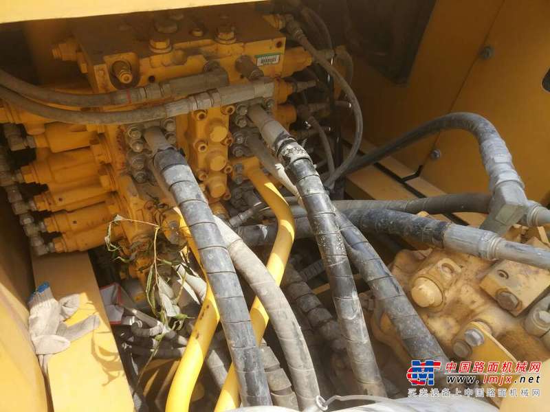 吉林出售转让二手9712小时2010年小松PC270挖掘机