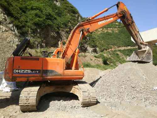 甘肃出售转让二手18000小时2007年斗山DH220LC挖掘机