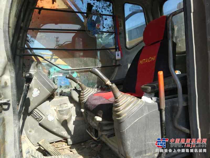 甘肃出售转让二手16000小时2008年日立EX240挖掘机