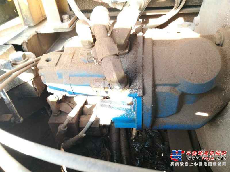 江西出售转让二手8000小时2011年现代R60挖掘机