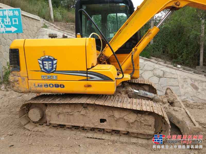 甘肃出售转让二手8000小时2012年龙工LG6075挖掘机