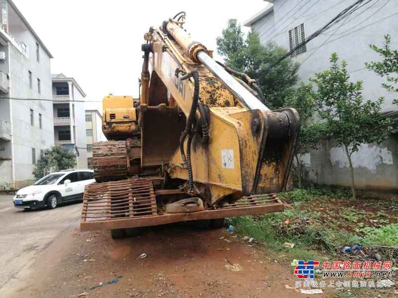 江西出售转让二手10000小时2010年现代R215挖掘机