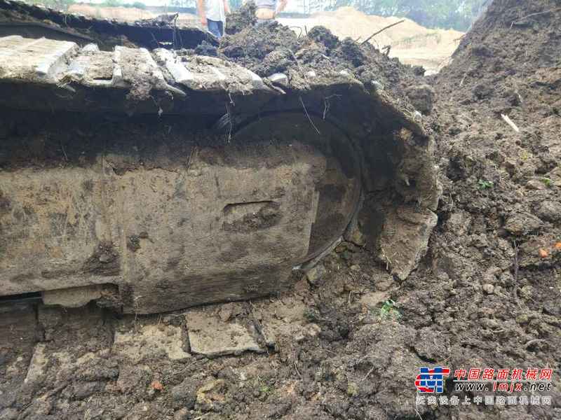 吉林出售转让二手17000小时2006年斗山DH225挖掘机