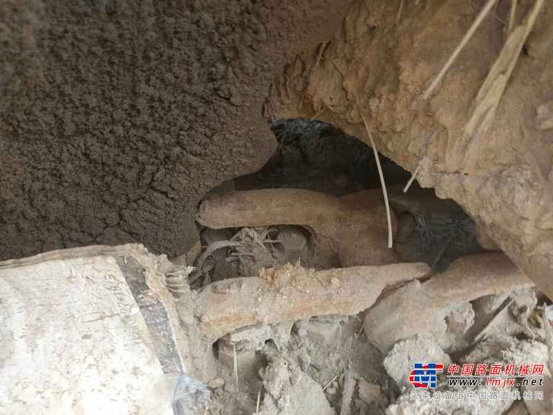 吉林出售转让二手15621小时2008年柳工907C挖掘机