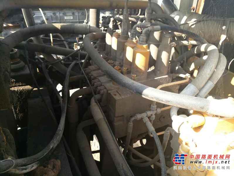 山西出售转让二手15000小时2007年厦工XG820挖掘机