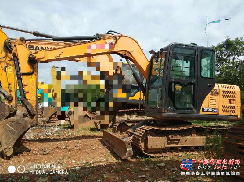 云南出售转让二手4698小时2014年三一重工SY75C挖掘机