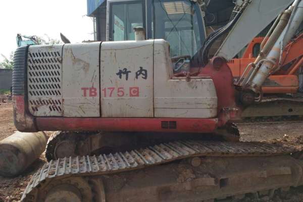 四川出售转让二手10000小时2010年竹内TB1135C挖掘机