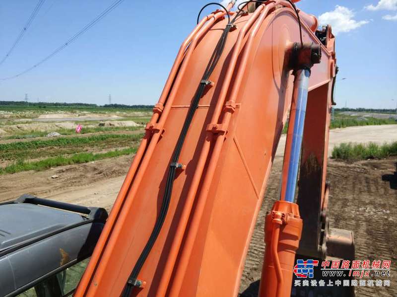黑龙江出售转让二手8625小时2011年日立ZX330挖掘机