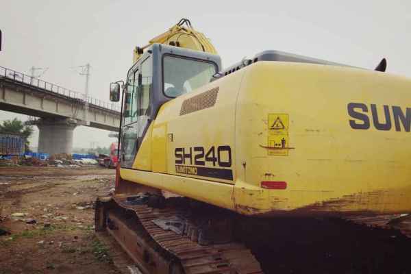 黑龙江出售转让二手2315小时2011年住友SH240挖掘机