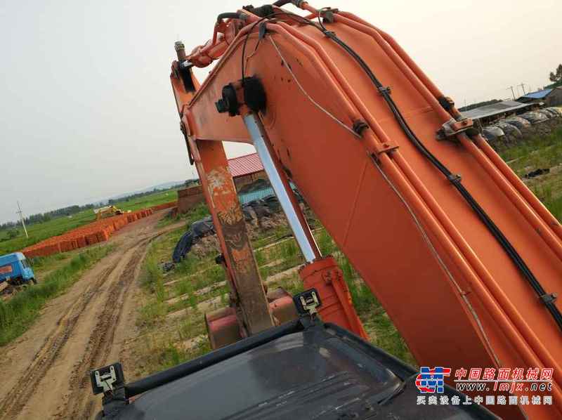 黑龙江出售转让二手16254小时2004年日立ZX330挖掘机