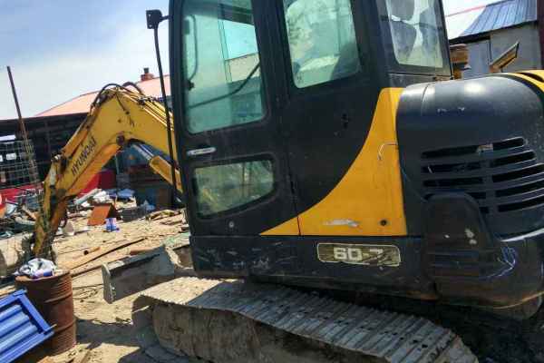 黑龙江出售转让二手9220小时2010年现代R60挖掘机
