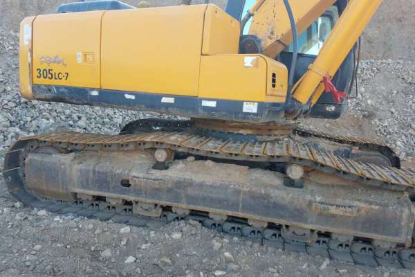 宁夏出售转让二手7000小时2011年现代R265LC挖掘机