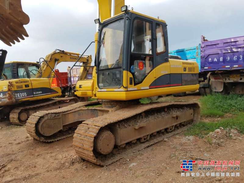 云南出售转让二手3121小时2013年中联重科ZE230E挖掘机