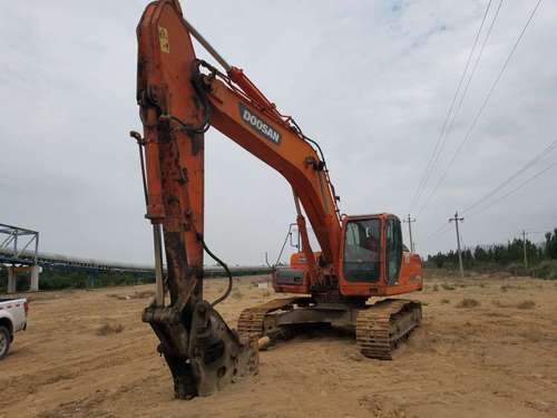 内蒙古出售转让二手6000小时2011年斗山DX300LC挖掘机