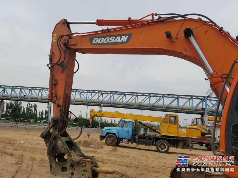 内蒙古出售转让二手6000小时2011年斗山DX300LC挖掘机