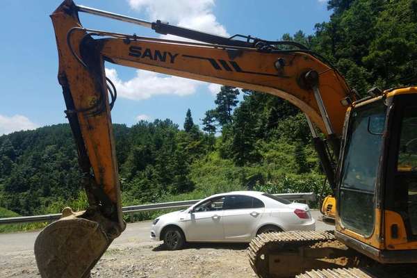 贵州出售转让二手7885小时2011年三一重工SY135挖掘机