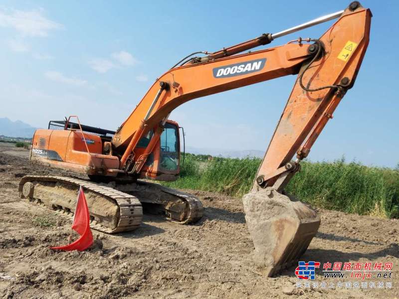 宁夏出售转让二手9000小时2010年斗山DH220LC挖掘机