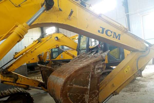 宁夏出售转让二手6000小时2011年山重建机JCM913D挖掘机