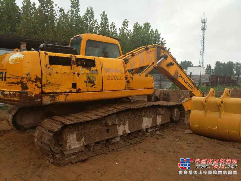 河南出售转让二手9378小时2005年现代R220LC挖掘机